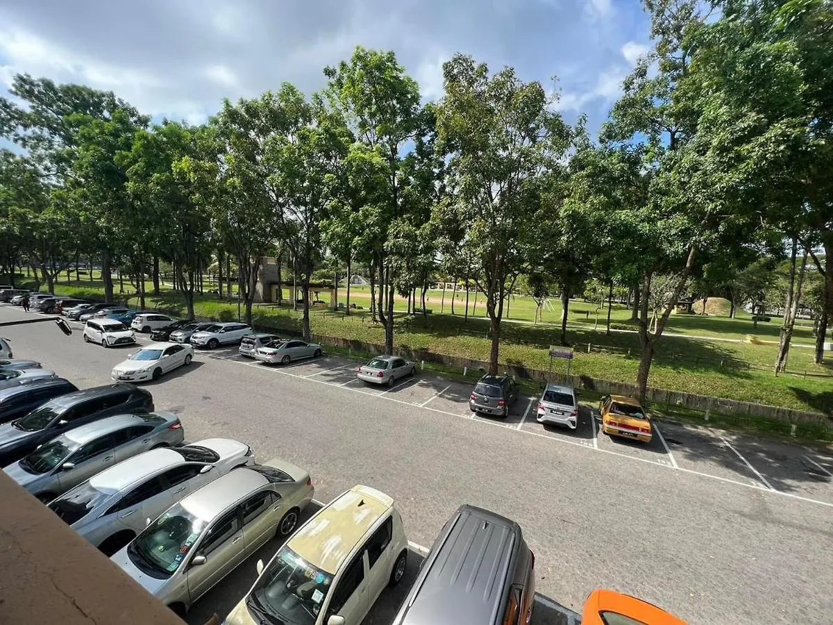 Jiaxin Dormitory-Setia Indah 家馨青年旅宿 Johor Bahru 0*,  Malaysia
